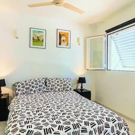 Stunning Townhouse With Panoramic Sea Views * نيرخا