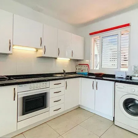 شاليه Stunning Townhouse With Panoramic Sea Views نيرخا